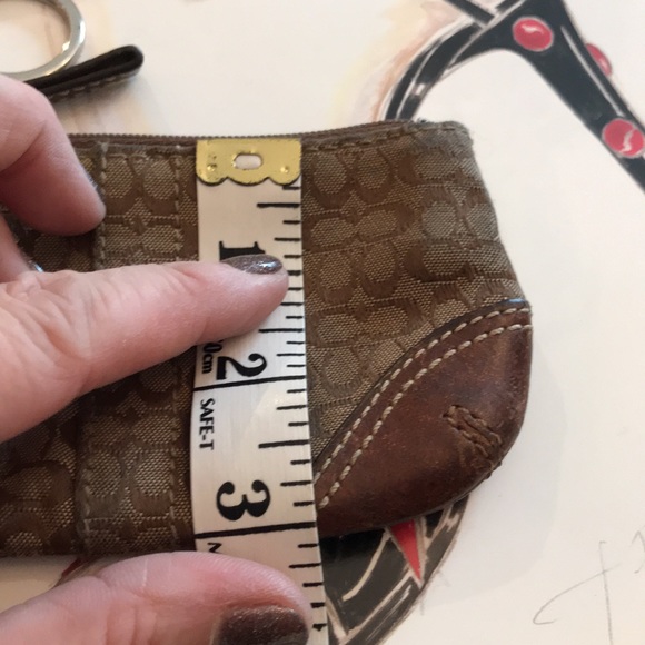Authentic Coach Keychain Purse. - Picture 6 of 12